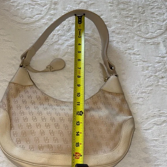 Vintage Dooney & Bourke Cream Hobo Monogram Shoulder Bag Gently Loved 90’s